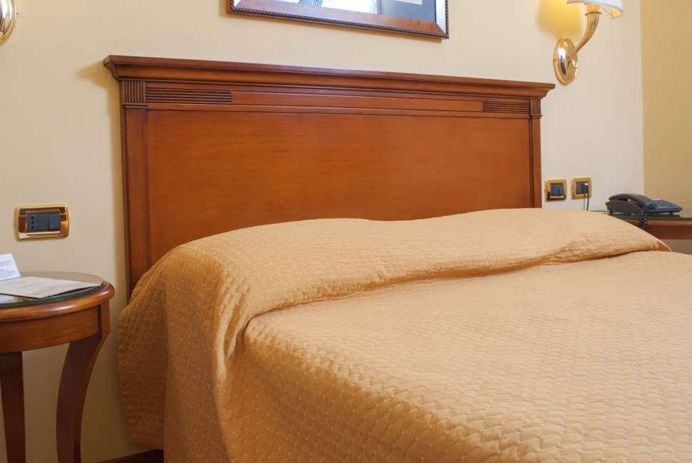 Le Cheminee Business Hotel Napoli Cameră foto
